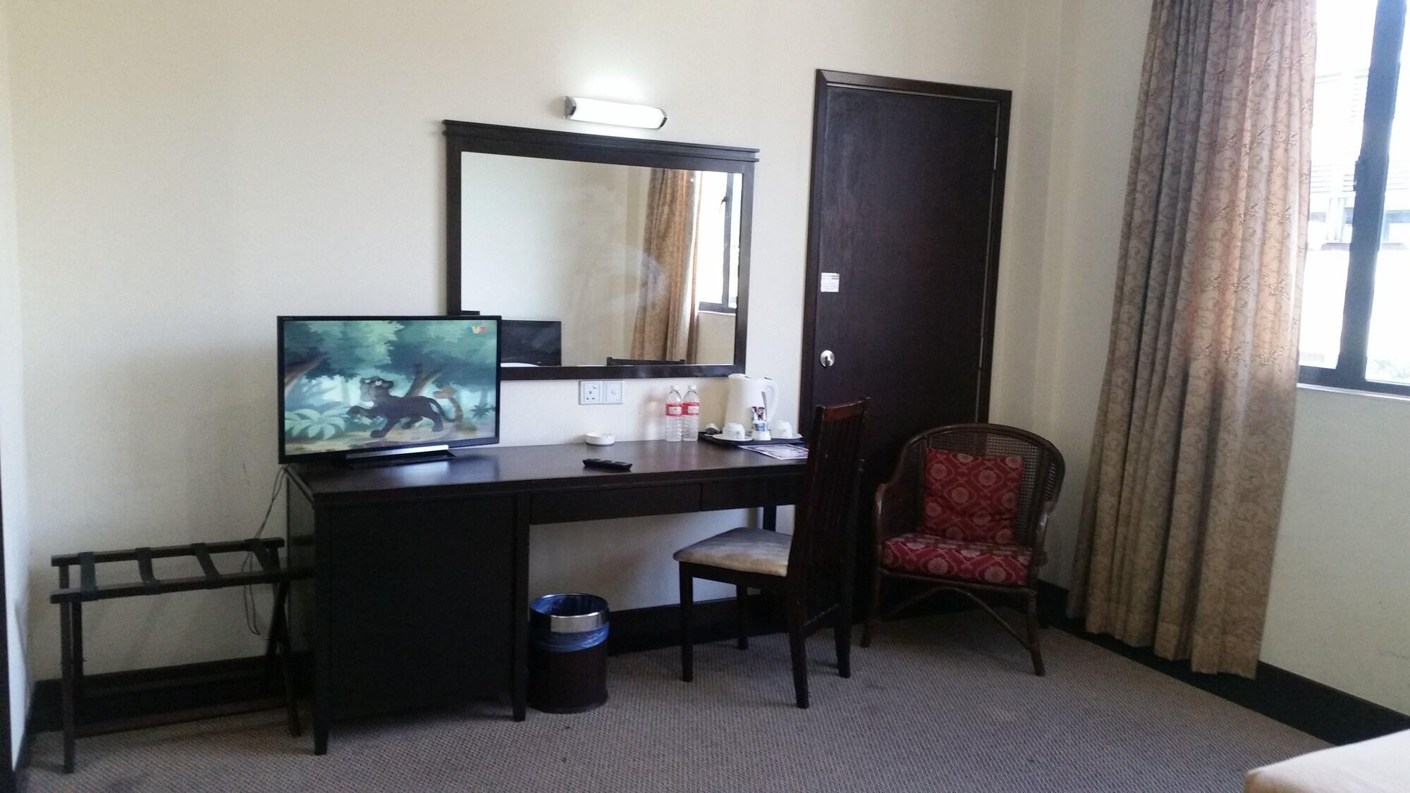 คาร์ลตัน โฮเต็ล ชะฮ์อาลัม Hotel ชาห์อาลัม ภายนอก รูปภาพ