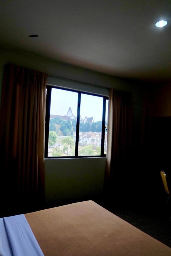 คาร์ลตัน โฮเต็ล ชะฮ์อาลัม Hotel ชาห์อาลัม ภายนอก รูปภาพ