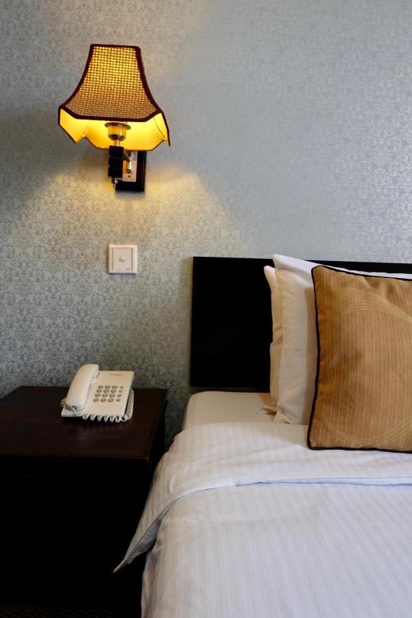 คาร์ลตัน โฮเต็ล ชะฮ์อาลัม Hotel ชาห์อาลัม ภายนอก รูปภาพ